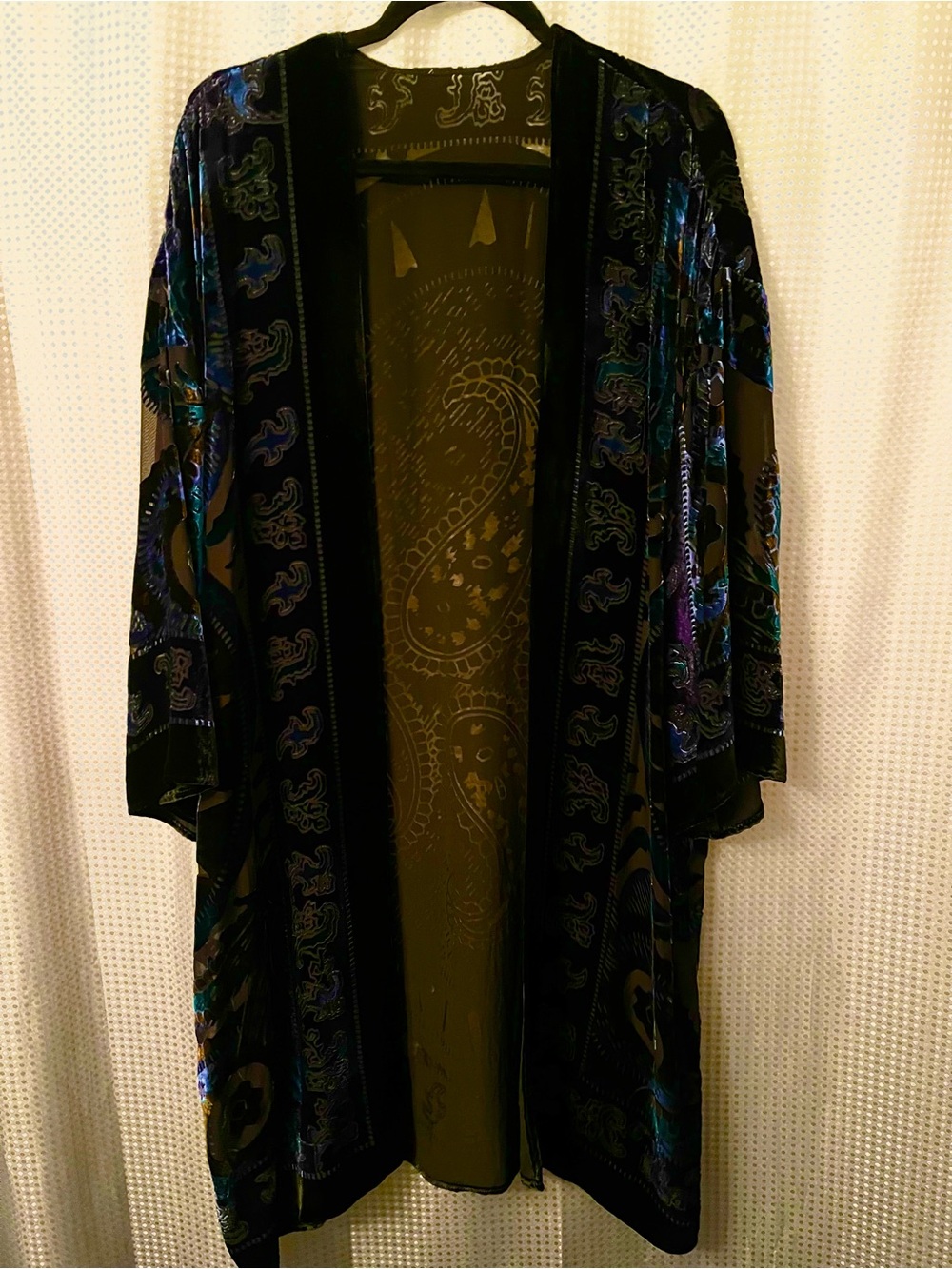 Chico's Black Velvet Burnout Kimono Robe with Iridescent Blue-Purple Accents